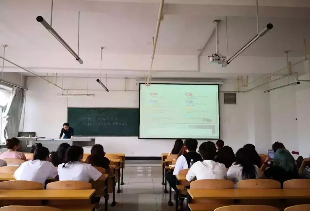 许昌学校，培育未来的摇篮
